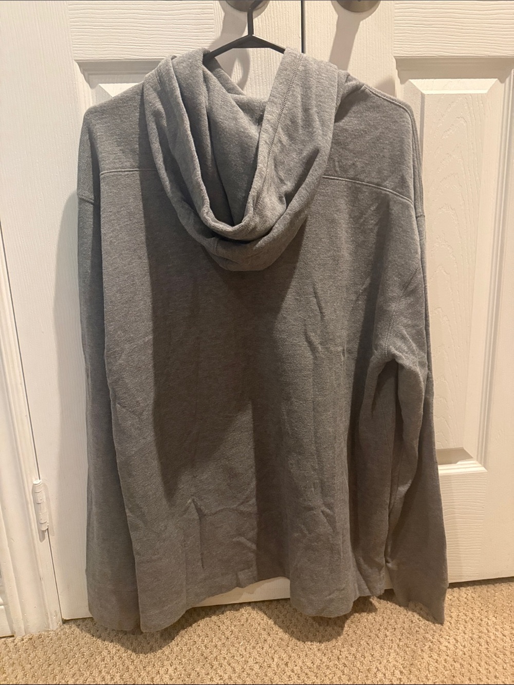 Banana Republic Men's Light Gray Hooded Sweatshirt - Picture 3 of 3